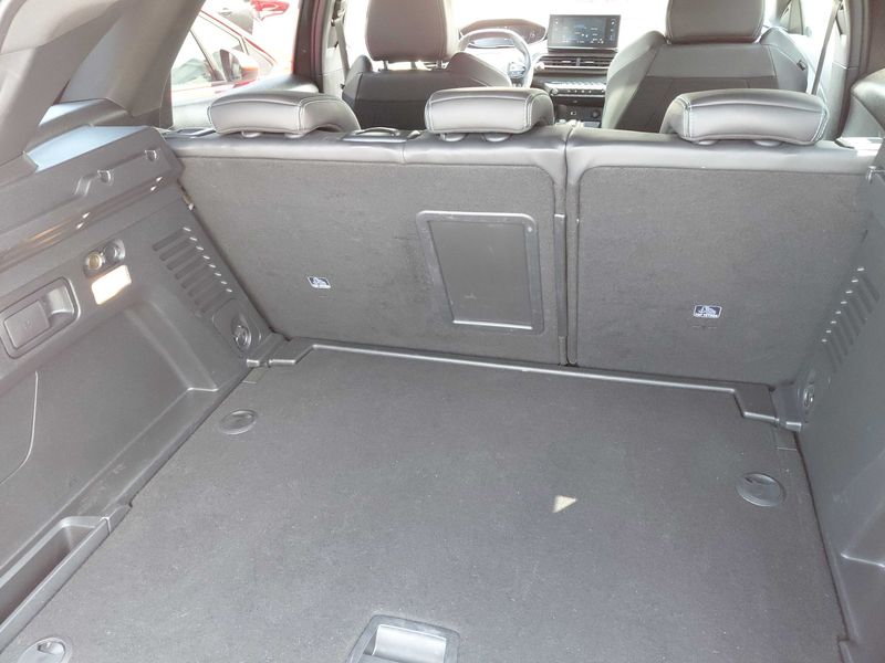 Peugeot 3008 1.5 Blue-HDi GT 2023 – снимка 22