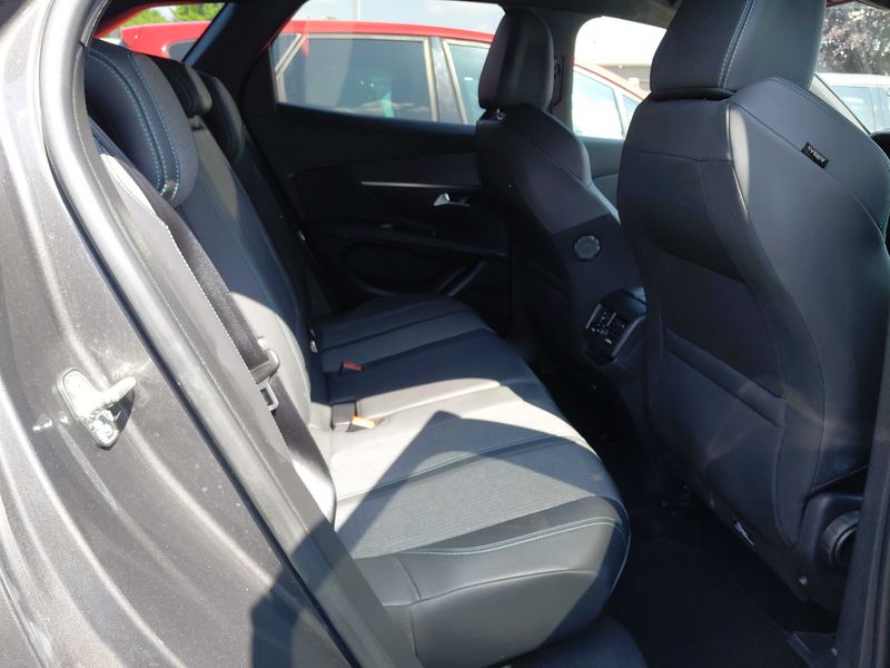 Peugeot 3008 1.5 Blue-HDi GT 2023 – снимка 14