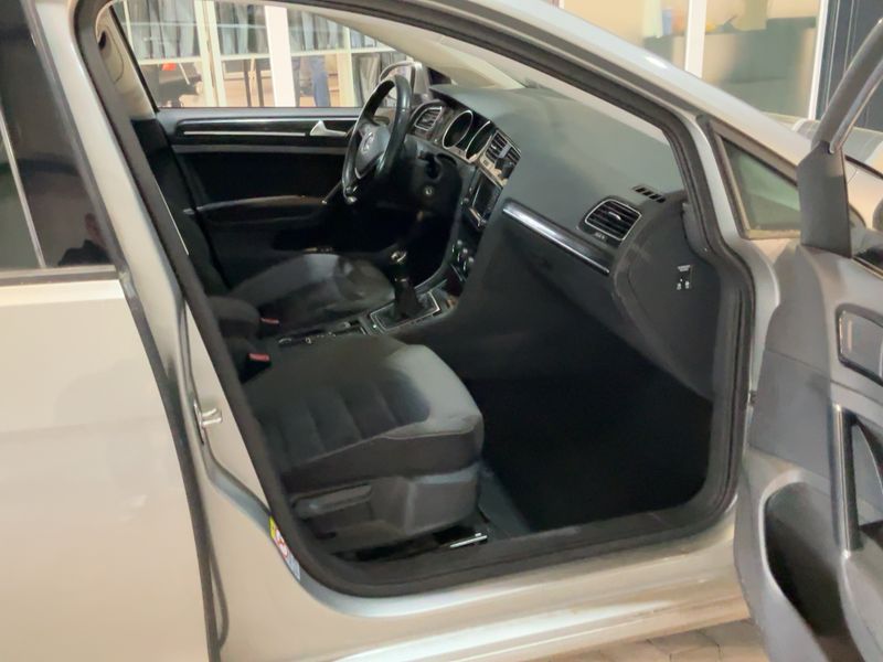 Volkswagen Golf VII 2.0 TDI Highline BlueMotion Tech 2014 – снимка 16
