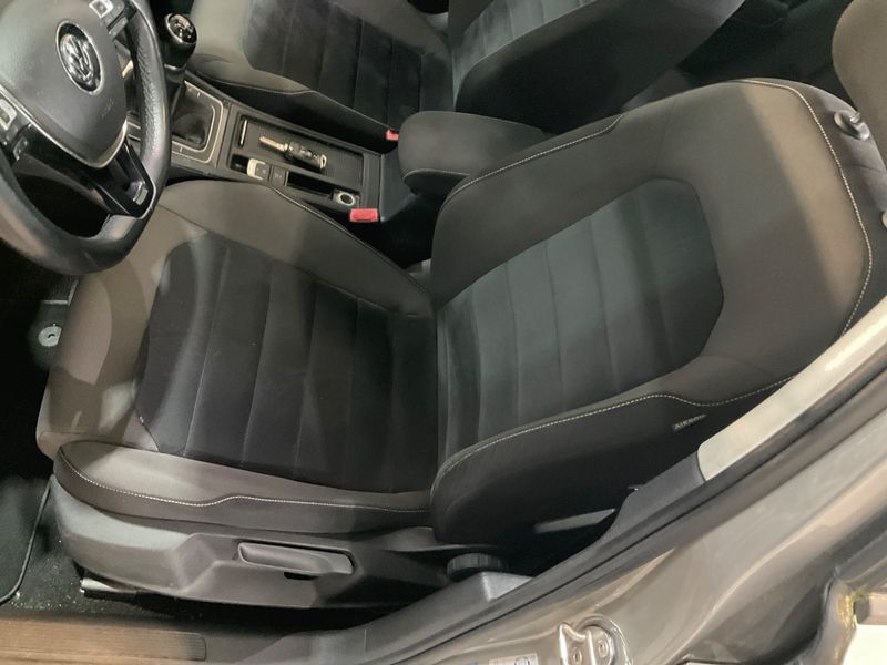 Volkswagen Golf VII 2.0 TDI Highline BlueMotion Tech 2014 – снимка 35