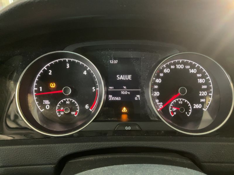 Volkswagen Golf VII 2.0 TDI Highline BlueMotion Tech 2014 – снимка 18