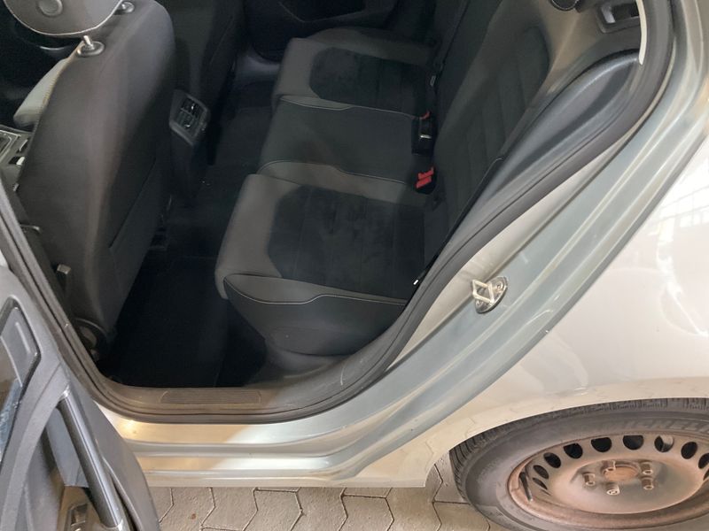Volkswagen Golf VII 2.0 TDI Highline BlueMotion Tech 2014 – снимка 27