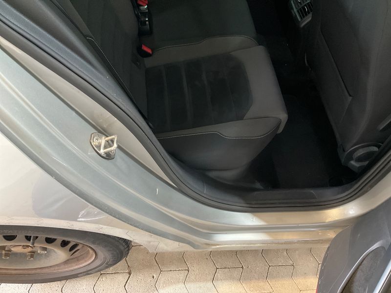 Volkswagen Golf VII 2.0 TDI Highline BlueMotion Tech 2014 – снимка 32