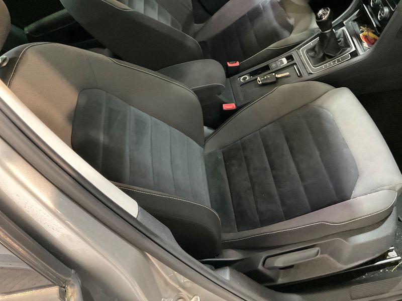 Volkswagen Golf VII 2.0 TDI Highline BlueMotion Tech 2014 – снимка 30