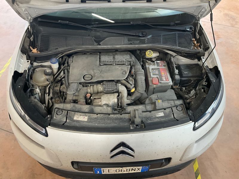 Citroen C4 Cactus 1.6 Blue-HDi W-OneTone 2016 – снимка 23