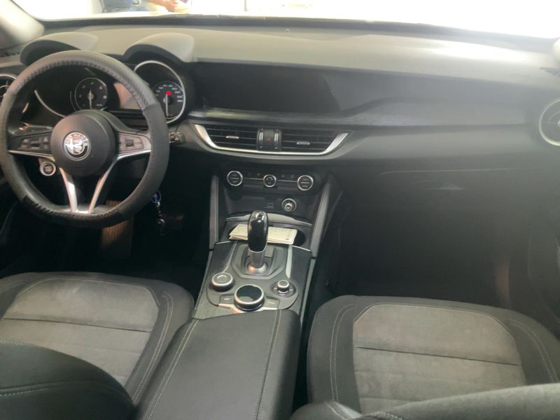 Alfa Romeo Stelvio 2.2 JTDM Business 2019 – снимка 17