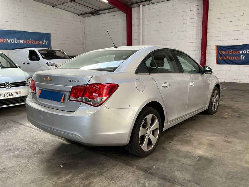 Chevrolet Cruze 1.8 LTZ 2011 – снимка 2