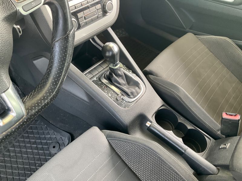 Volkswagen Scirocco 2.0 TDI 2009 – снимка 27