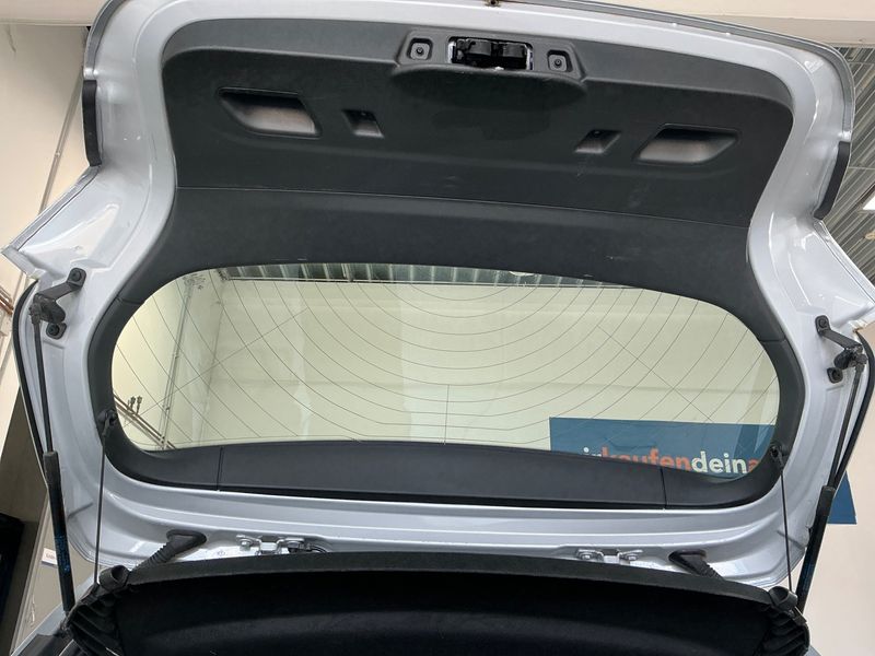 BMW 1er 120d xDrive Advantage 2018 – снимка 35