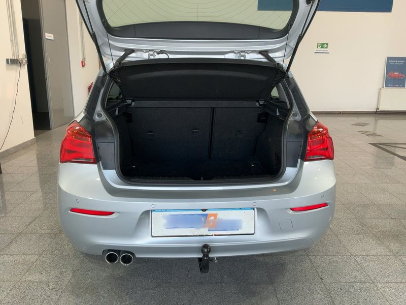 BMW 1er 120d xDrive Advantage 2018 – снимка 16