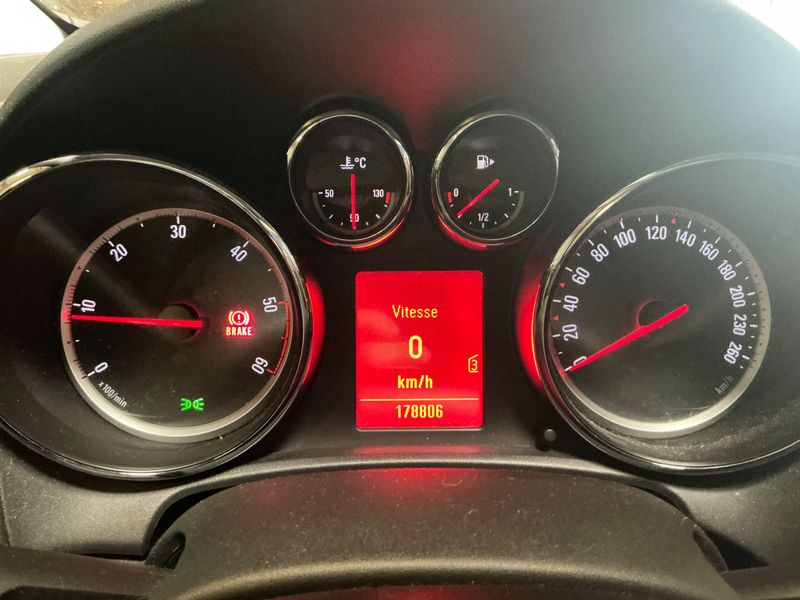 Opel Astra 1.7 CDTI Enjoy 2011 – снимка 4