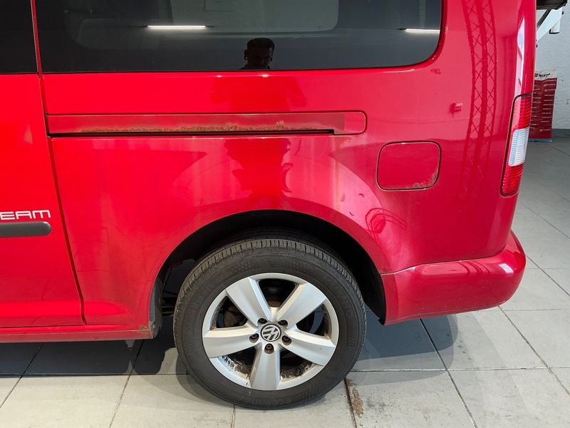 Volkswagen Caddy 2.0 TDI Maxi Life Team 2010 – снимка 30