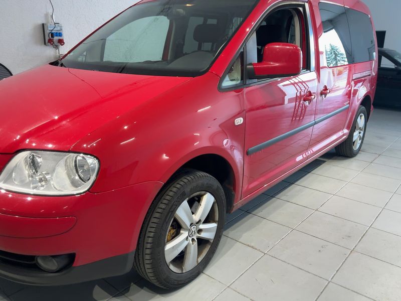 Volkswagen Caddy 2.0 TDI Maxi Life Team 2010 – снимка 2