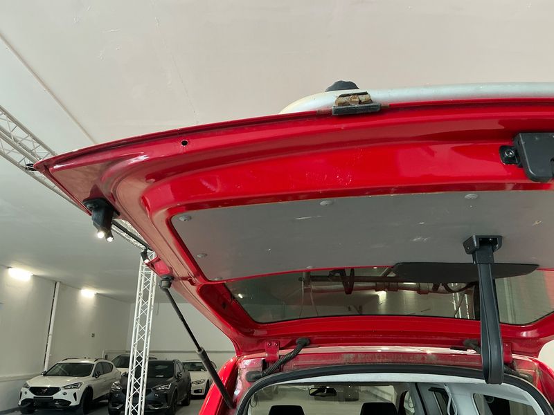 Volkswagen Caddy 2.0 TDI Maxi Life Team 2010 – снимка 41