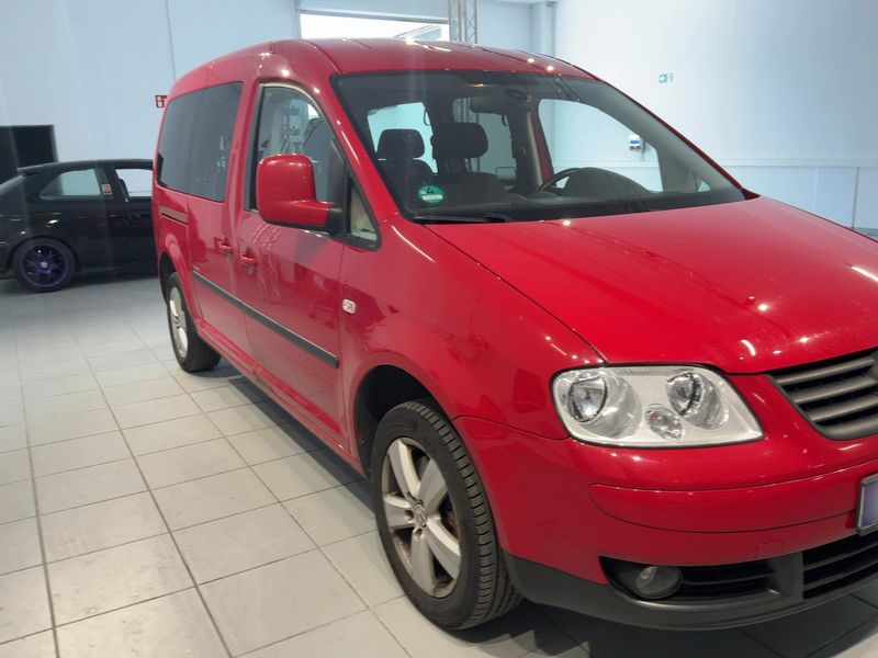 Volkswagen Caddy 2.0 TDI Maxi Life Team 2010 – снимка 12