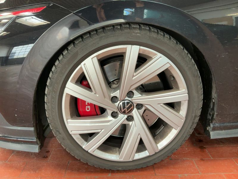 Volkswagen Golf VIII 2.0 TSI GTI Clubsport 2021 – снимка 3