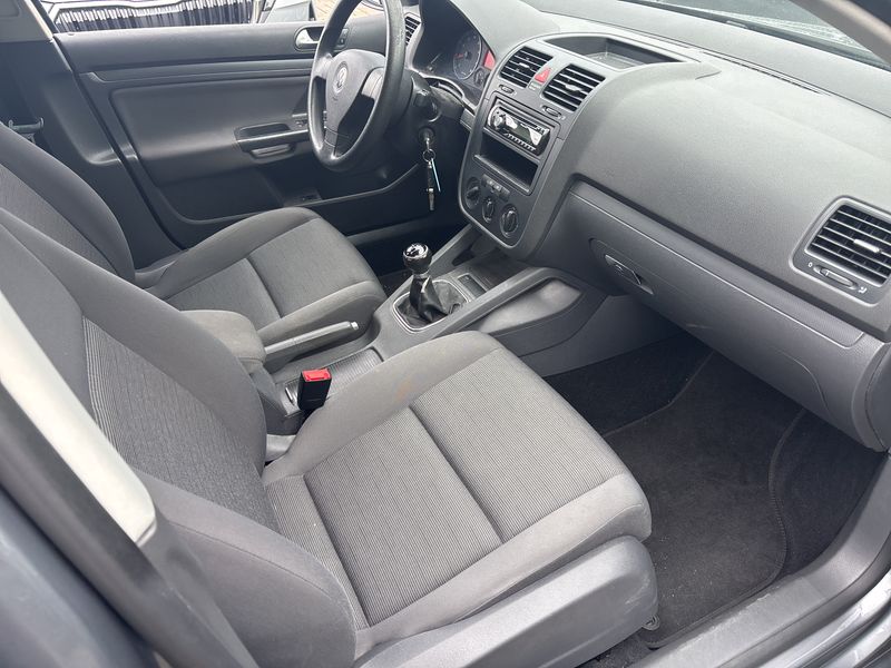 Volkswagen Golf V 1.6 FSI Trendline 2006 – снимка 10