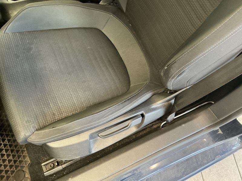 Volkswagen Scirocco 2.0 TDI 2010 – снимка 26