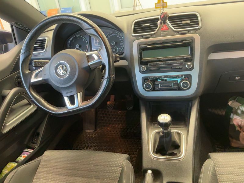 Volkswagen Scirocco 2.0 TDI 2010 – снимка 17