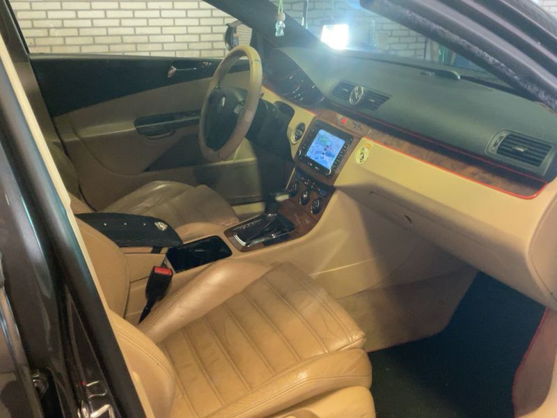 Volkswagen Passat 2.0 FSI Highline 2005 – снимка 16