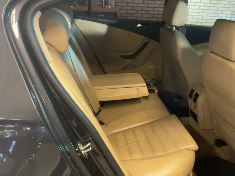 Volkswagen Passat 2.0 FSI Highline 2005 – снимка 19