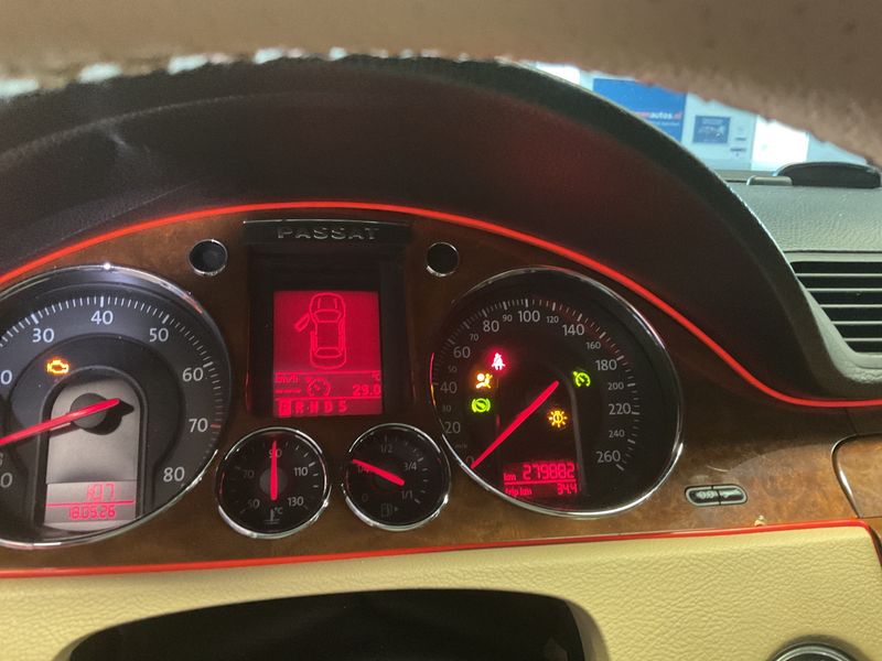Volkswagen Passat 2.0 FSI Highline 2005 – снимка 26