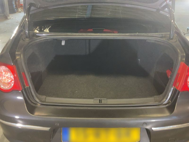 Volkswagen Passat 2.0 FSI Highline 2005 – снимка 15