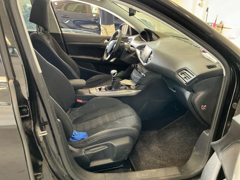 Peugeot 308 1.6 Blue-HDi Allure 2016 – снимка 3