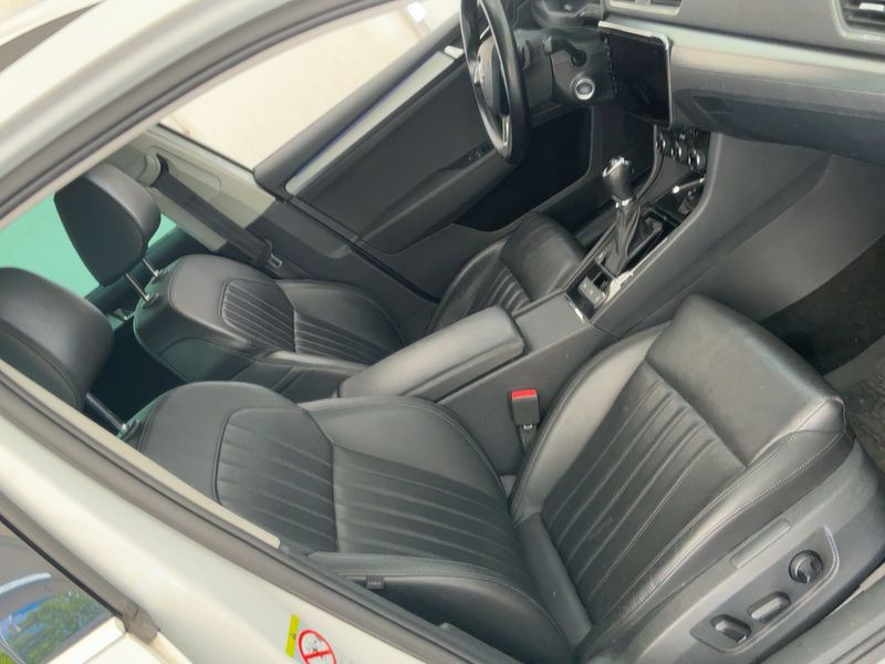 Skoda Superb 2.0 TDI Style 2017 – снимка 17