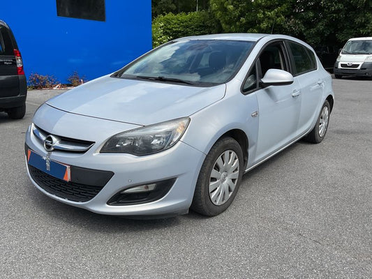 Opel Astra 1.6 CDTI DPF Selection 2014