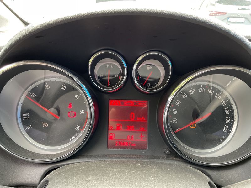 Opel Astra 1.6 CDTI DPF Selection 2014 – снимка 4