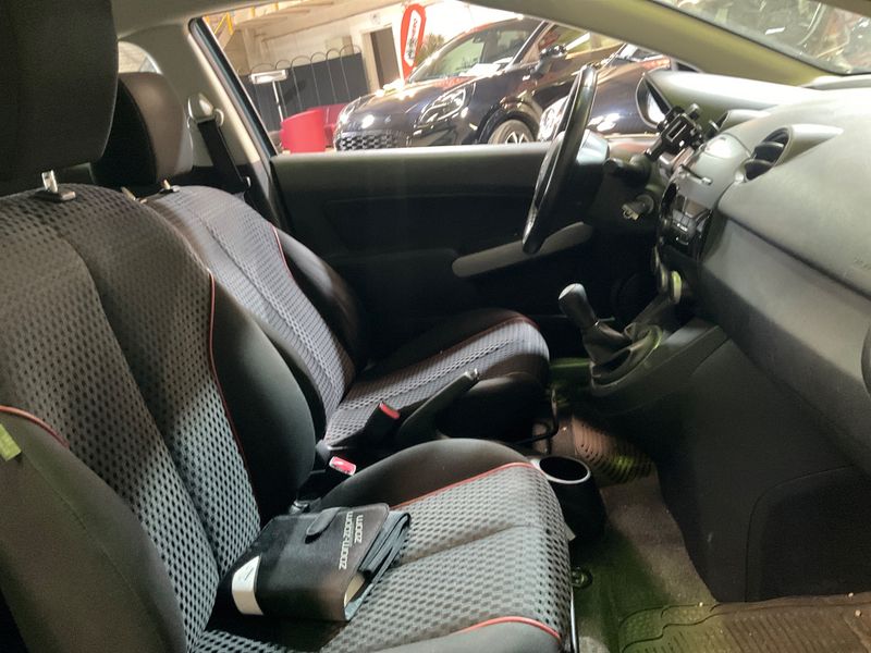 Mazda 2 1.3 Active 2011 – снимка 3