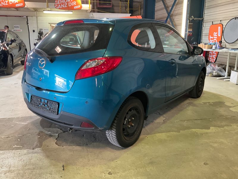 Mazda 2 1.3 Active 2011 – снимка 2