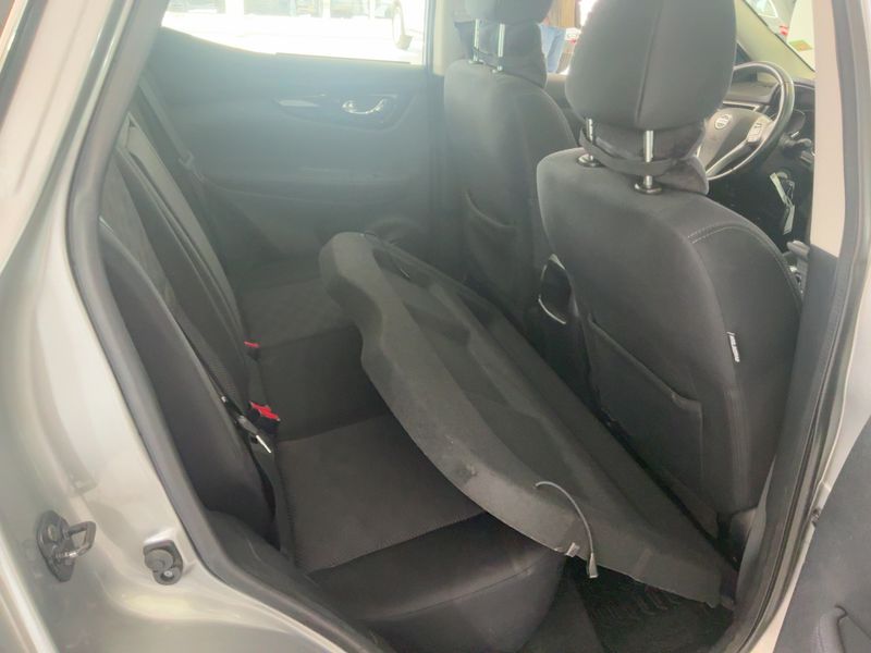 Nissan Qashqai 1.2 Acenta 2017 – снимка 19