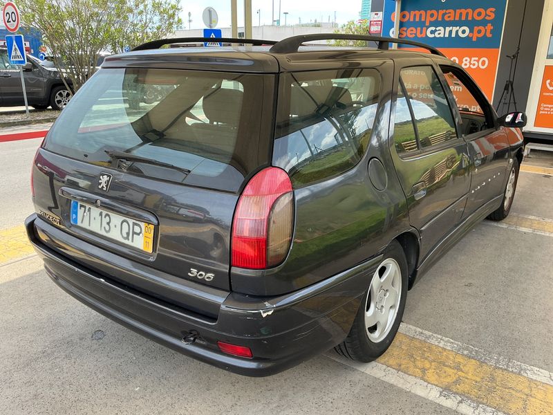 Peugeot 306 1.4 Presence 2000 – снимка 2