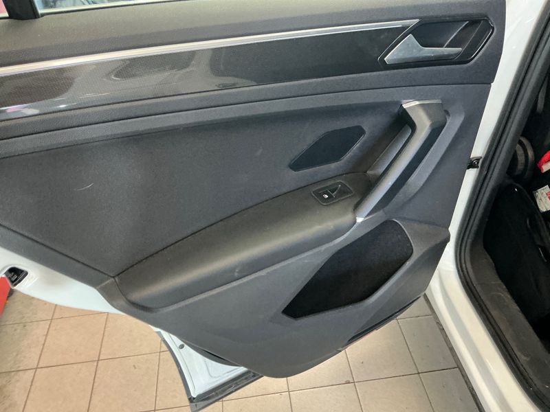 Volkswagen Tiguan 2.0 TDI Highline 4Motion BlueMotion Tech 2016 – снимка 27
