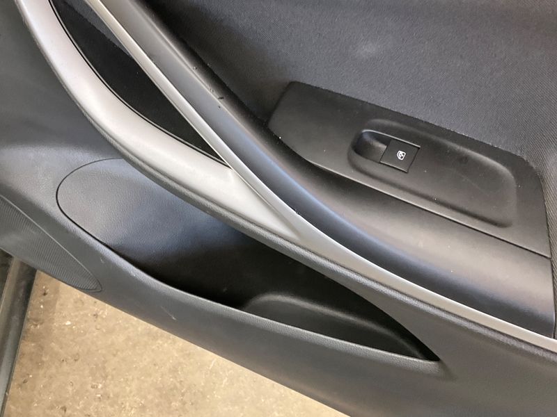Opel Astra 1.6 CDTI 120 Jahre Start/Stop 2019 – снимка 27