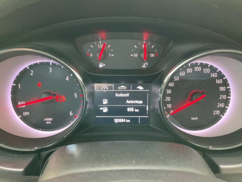 Opel Astra 1.6 CDTI 120 Jahre Start/Stop 2019 – снимка 19