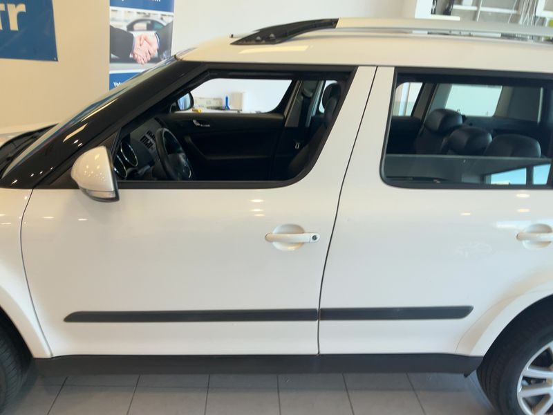 Skoda Yeti 2.0 TDI Experience 4x4 2010 – снимка 4