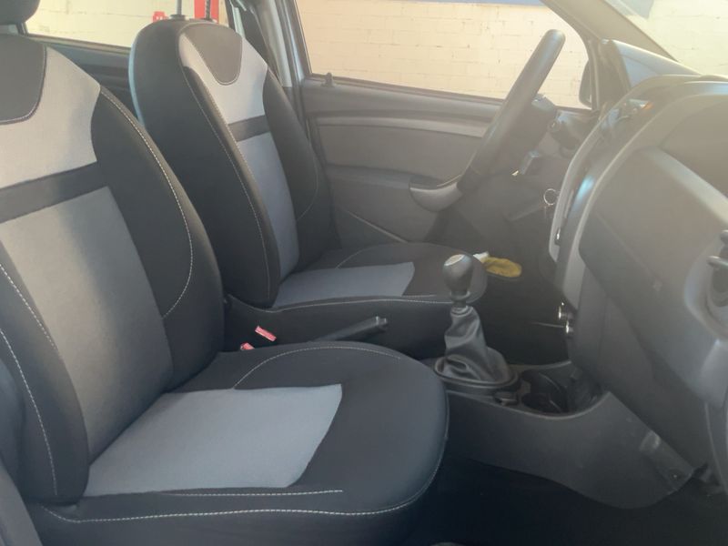 Dacia Duster 1.5 dCi Lauréate Plus 4x2 2017 – снимка 16