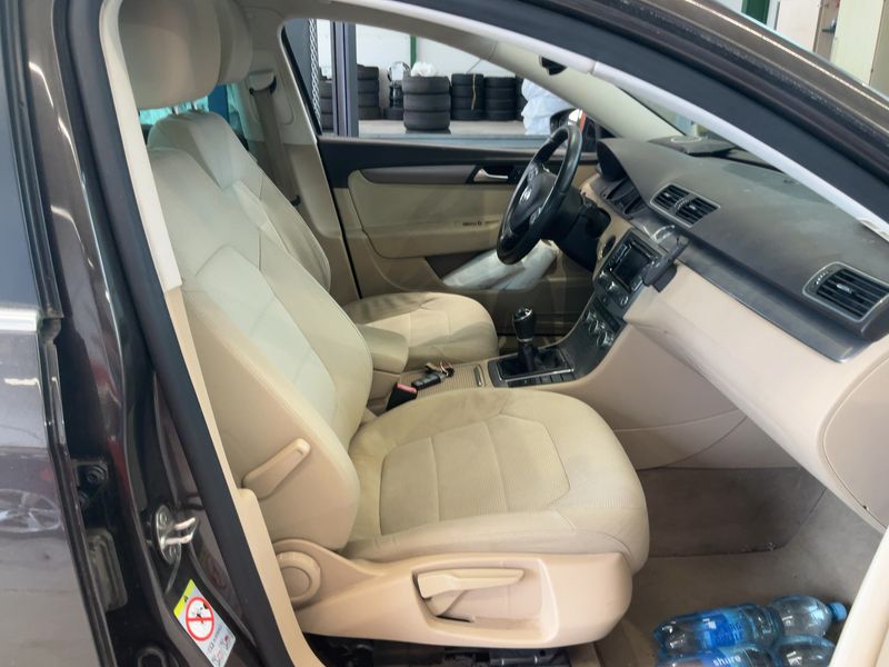 Volkswagen Passat 2.0 TDI Comfortline BlueMotion Tech 2013 – снимка 16
