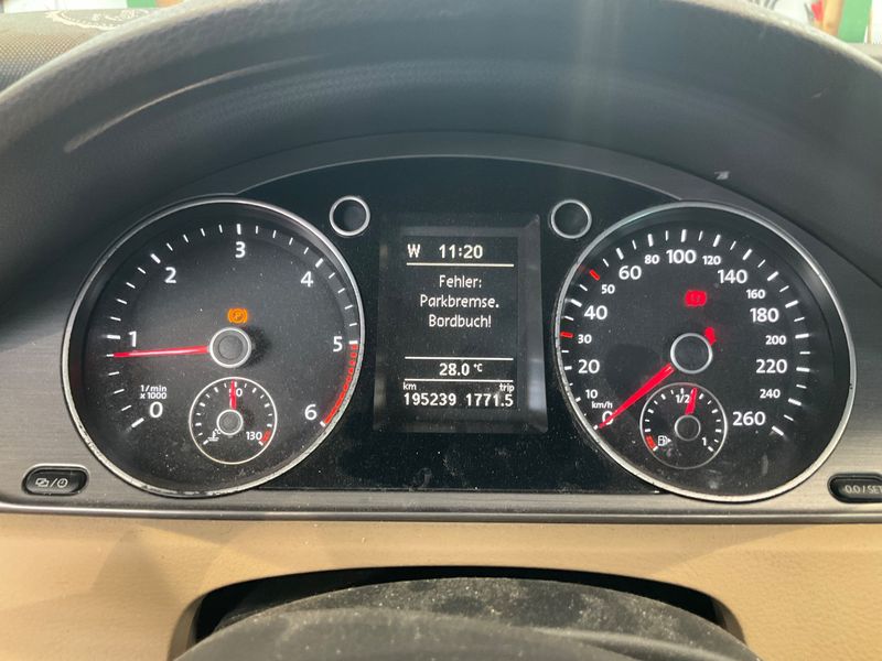 Volkswagen Passat 2.0 TDI Comfortline BlueMotion Tech 2013 – снимка 36