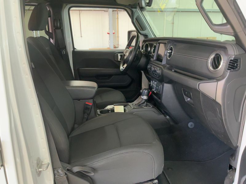 Jeep Wrangler Unlimited 2.0 4xe Plug-in Hybrid Sahara 2021 – снимка 16