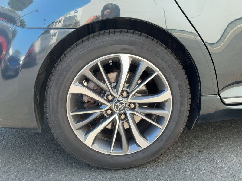Toyota Avensis 2.0 D-4D Executive 2015 – снимка 9