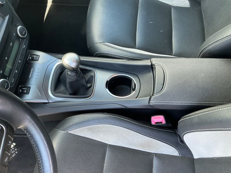 Toyota Avensis 2.0 D-4D Executive 2015 – снимка 26