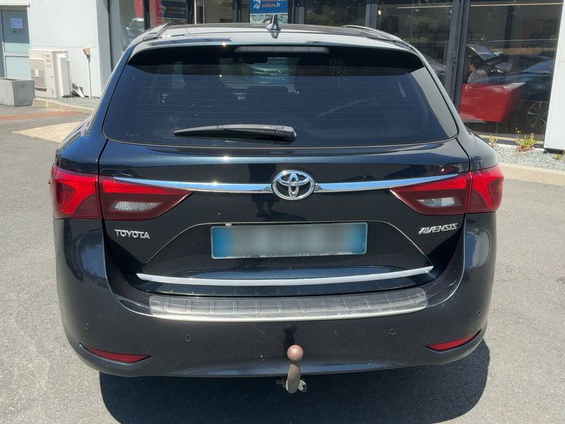 Toyota Avensis 2.0 D-4D Executive 2015 – снимка 7