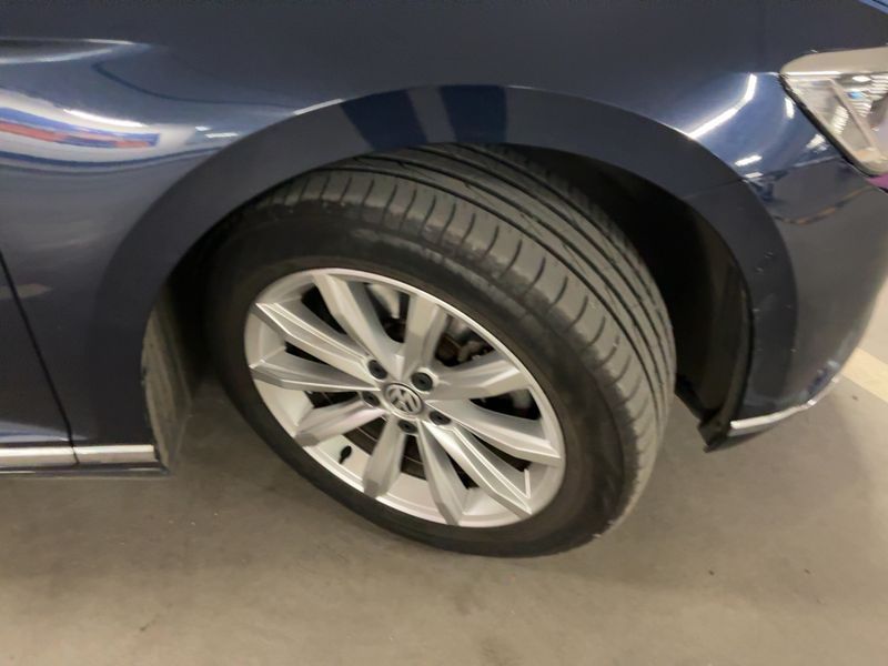 Volkswagen Passat 2.0 TDI Highline BlueMotion Tech 2015 – снимка 11