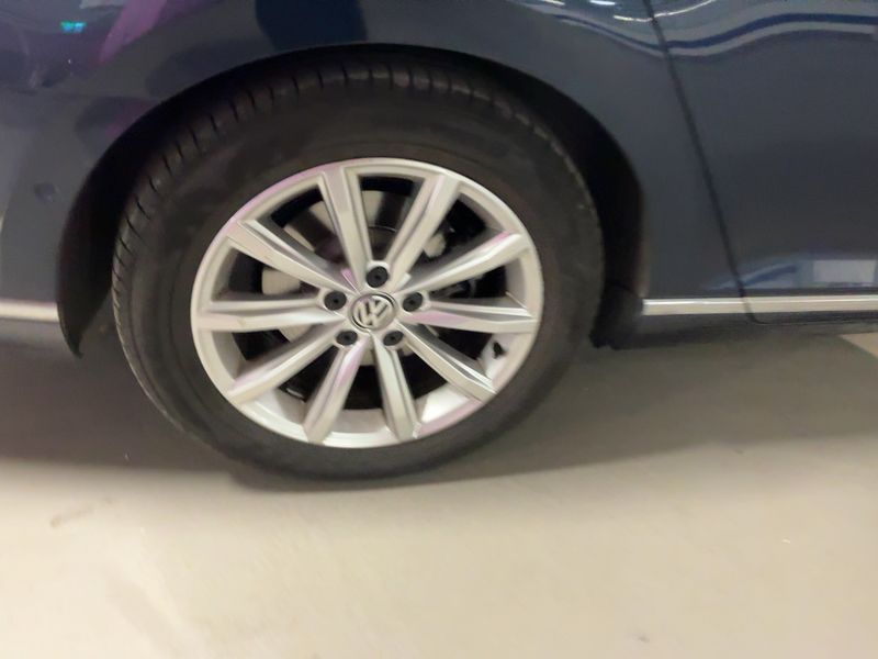 Volkswagen Passat 2.0 TDI Highline BlueMotion Tech 2015 – снимка 9