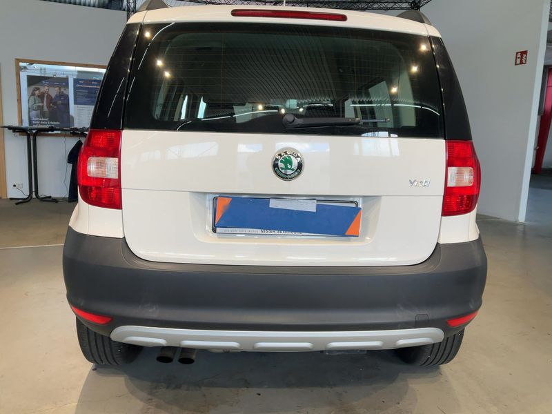 Skoda Yeti 1.2 TSI Active 2010 – снимка 7