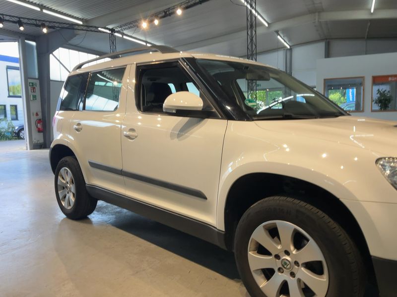 Skoda Yeti 1.2 TSI Active 2010 – снимка 12